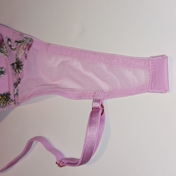 NWT Victoria's Secret - Floral Bra - Picture 12 of 13